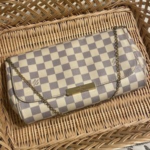 Damier favorite shoulder bag